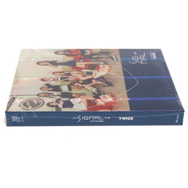 10-8741.jpg Twice - Signal All Versions Factory Sealed + Pre-Order Photocard Set 2017