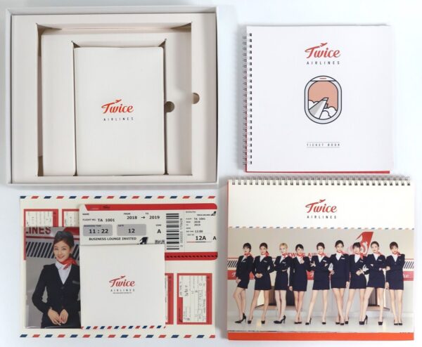10-9435.jpg Twice Airlines 2019 Season's Greetings Japan Limited Edition Full Set
