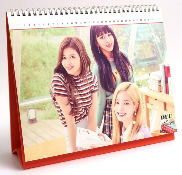 10-9437.jpg Twice Airlines 2019 Season's Greetings Japan Limited Edition Full Set
