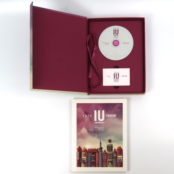 2016 IU Concert Photobook + DVD + Photocard Set Complete