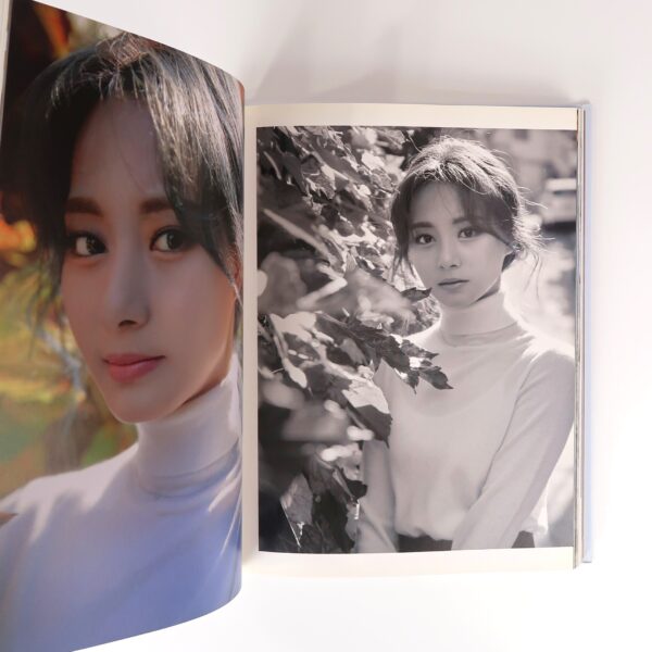 IMG_4115 Twice Yes, I am Tzuyu 1st Photobook Blue Version + Postcards + Photocards 2021