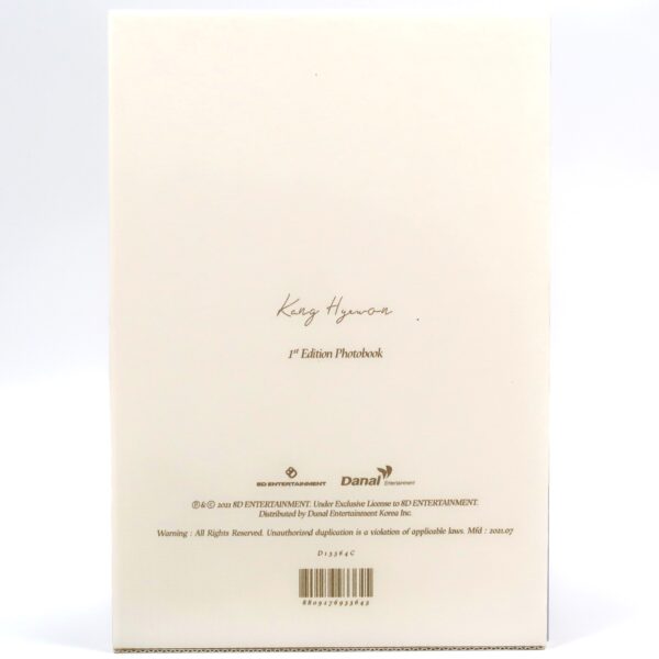 Kang Hyewon Beauty Cut Type A + Selfie Book + Pre-Order Photocard IZ*ONE