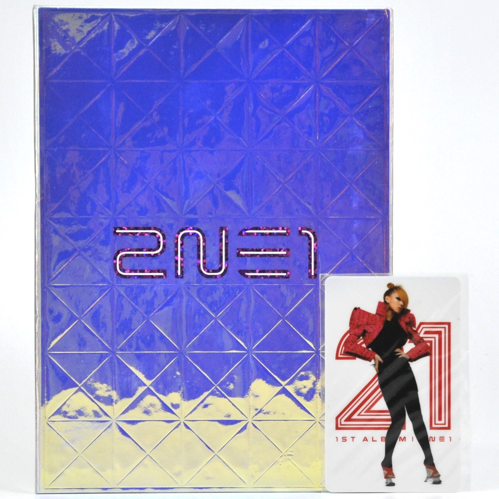 2NE1 - To Anyone First Album CD + CL Photocard + Insert K-Pop 2010