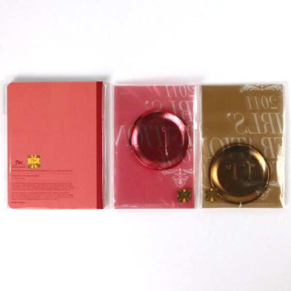 2011 Girl's Generation Tour Official Merchandise Goods Set