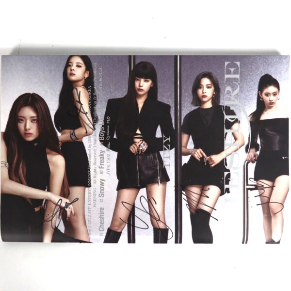 Itzy - Cheshire Signed Autographed CD Mini Album Promo K-Pop 2022