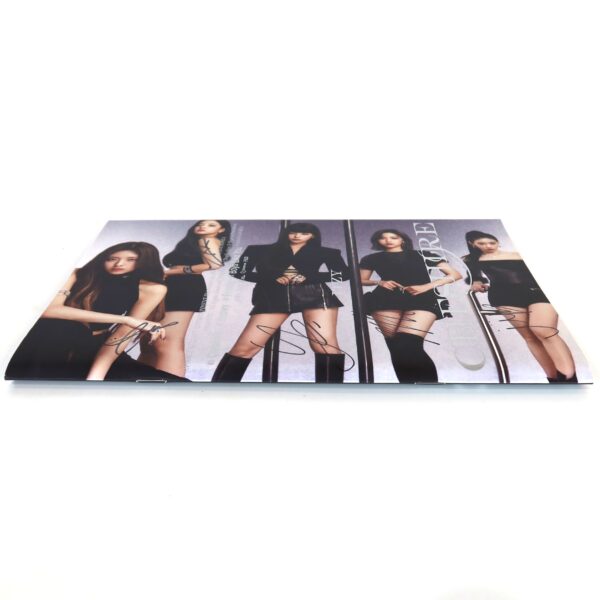 Itzy - Cheshire Signed Autographed CD Mini Album Promo K-Pop 2022