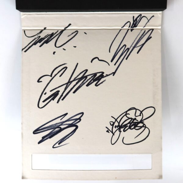 Bigbang - Hot Issue 2nd Mini Album Signed Autographed CD 2007