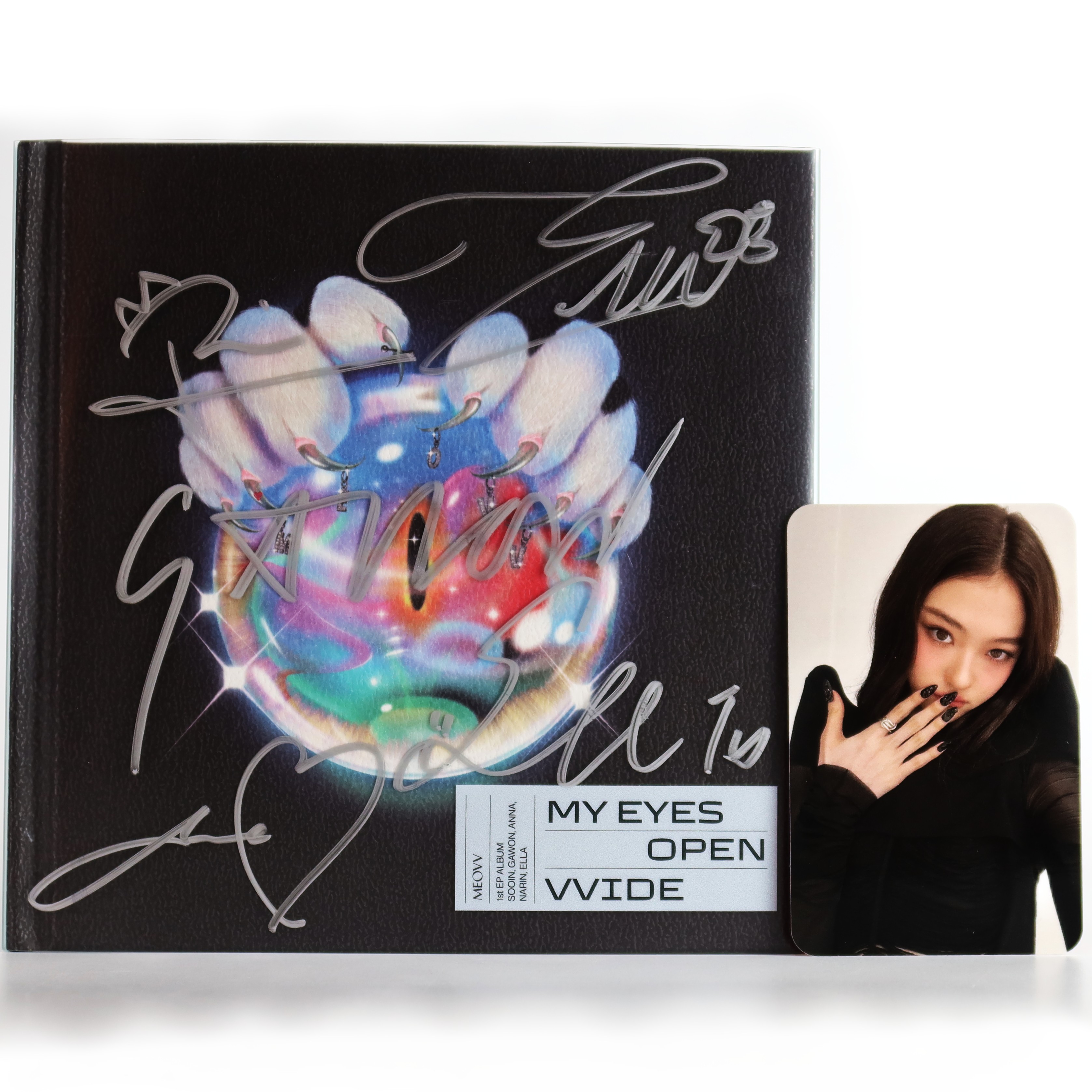 Mwave サインアルバム meovv shop] 💿商品 の直筆サイン入りCDを購入できます。 #MEOVV アニメ