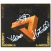 3YE - Queen Signed + Message CD Album Promo K-Pop 2020