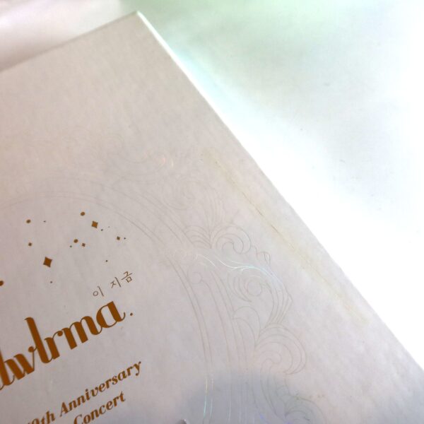 IU - dlwlrma 10th Anniversary Tour Concert Blu-Ray DVD Photobook 2019 [read]