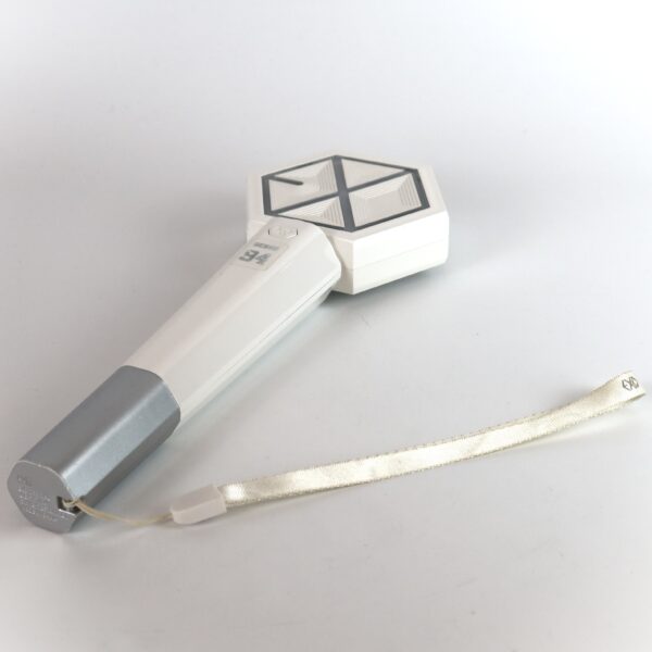 Exo Official Light Stick Ver. 2 + Baekhyun Strap White Lightstick