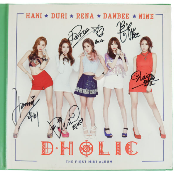 IMG_7160 D.Holic - Chewy 1st Mini Album Signed Autographed CD Promo 2015 D-Holic 2