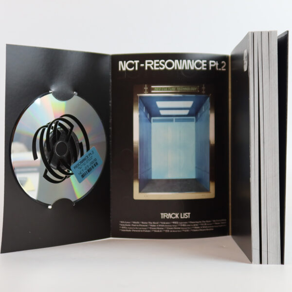 IMG_0602 NCT - Resonance Pt. 2 2nd Album All Member Signed Promo CD 2023