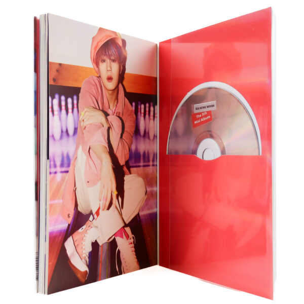 Ha Sung Woon - Sneakers 5th Mini Album Signed Promo CD 2021 Wanna One Sungwoon