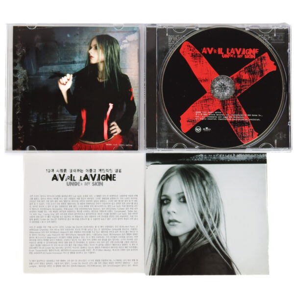 IMG_9251 Avril Lavigne - Under My Skin Album Korean CD + Mini Poster Korea