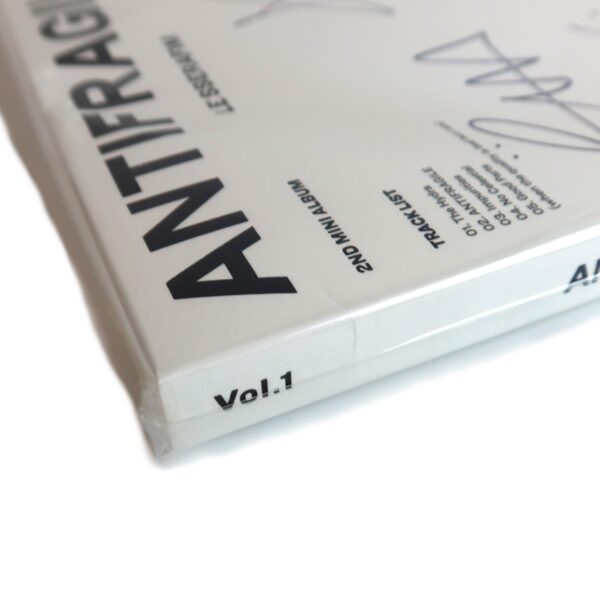 Le Sserafim - Antifragile 2nd Mini Album Signed Promo CD 2022 [read]