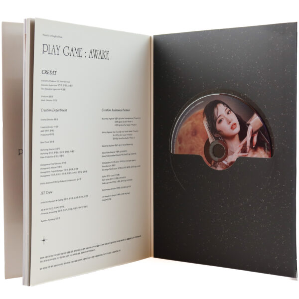 Weeekly - Play Game Awake [Real Self Ver.] 1st Single Album Signed Promo CD 2022