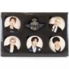 Shinee World III Pin Button + Wappen Set